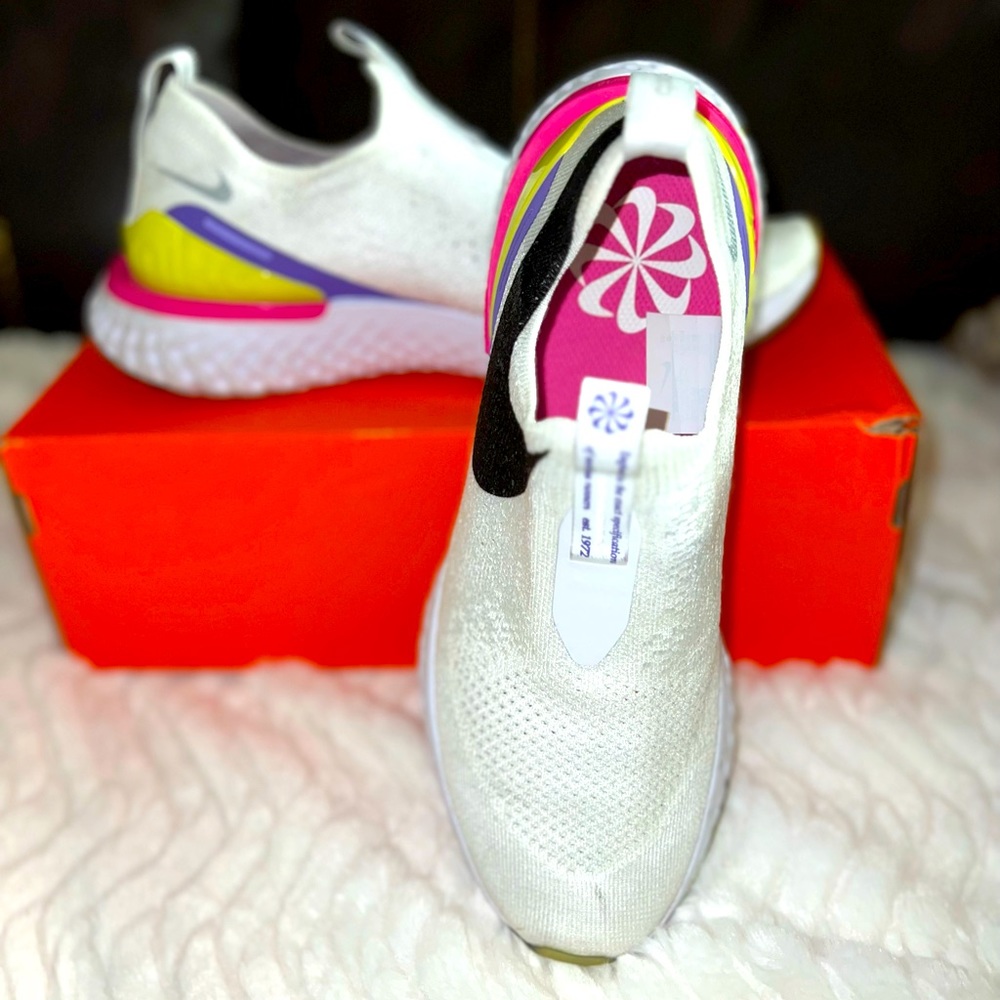 Nike Epic Phantom React Flyknit Sz 9